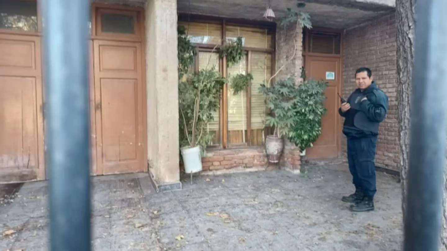 Mendoza: un hombre entró a robar a una casa y el dueño lo mató de un disparo en el pecho