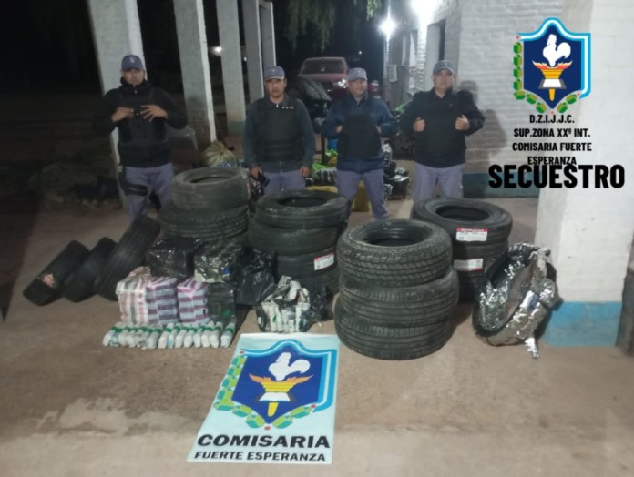 Fuerte Esperanza: llevaban 34 cubiertas de autos, 2 para motos, 60 kilos de hoja de coca