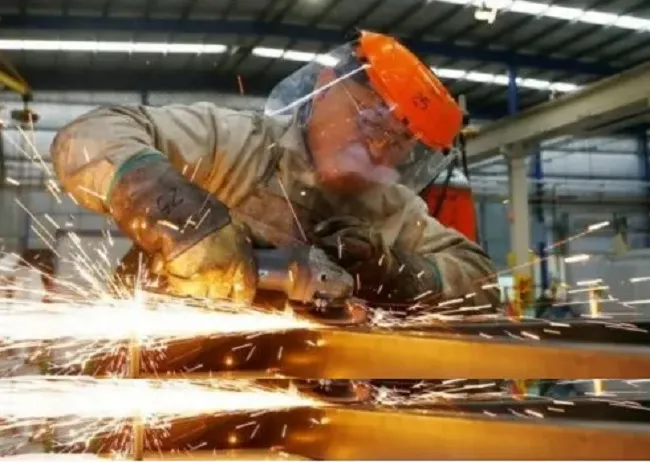 La industria metalúrgica cayó 17,6% en un año y acumula baja del 8,9% en 2024