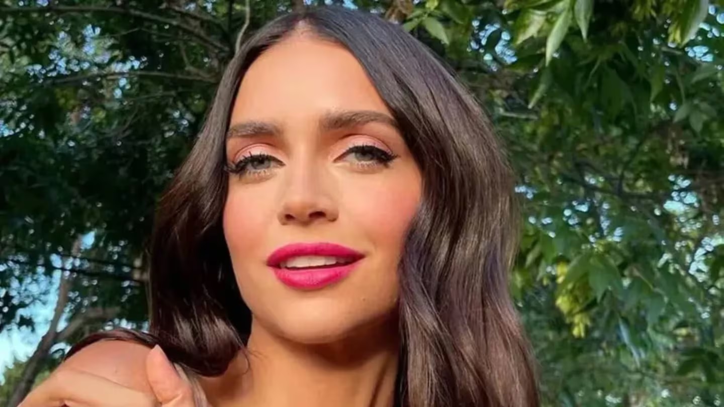 Zaira Nara impone la microbikini de lúrex desde el Caribe colombiano: “Una vida en vacaciones”