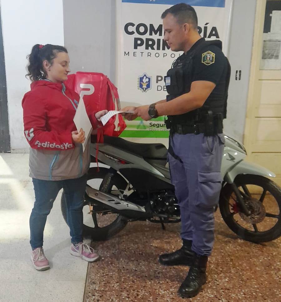 Resistencia: Devolvieron su motocicleta a repartidora de pedidos