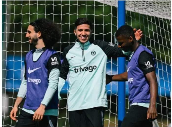 Enzo Fernández vuelve al Chelsea: la postura de sus compañeros franceses