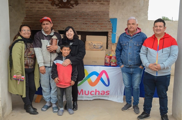 Muchas visitó merenderos de barrios vulnerables de Resistencia