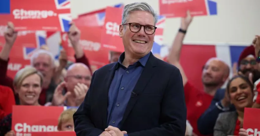 Elecciones en Reino Unido: Keir Starmer lidera a los laboristas hacia una victoria aplastante