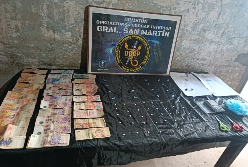 Allanaron un bunker de drogas en General San Martín: incautaron cocaína, marihuana y dinero