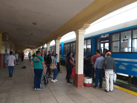 Con el boleto a $ 850, vuelve a circular el tren de pasajeros entre Sáenz Peña y Chorotis