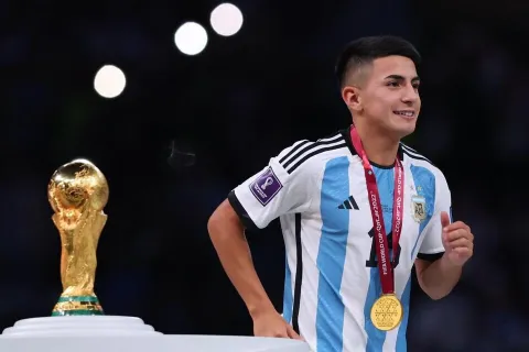 Imputaron a Thiago Almada a pocos días de los JJOO: lo acusan de huir tras atropellar a una persona