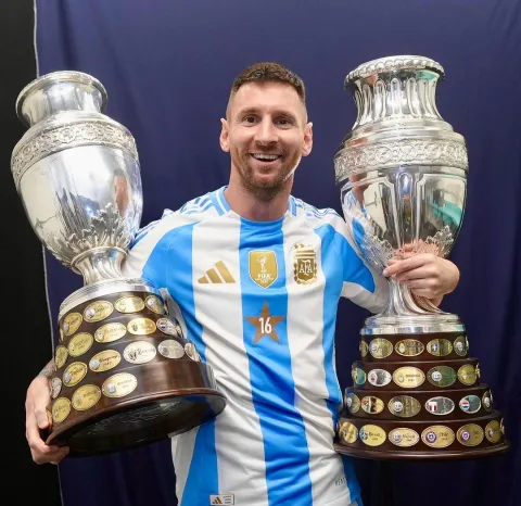 Messi llegó a su título número 45 y es el futbolista más ganador de la historia