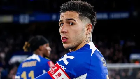 «Inaceptable»: el duro comunicado del Chelsea tras el escándalo con Enzo Fernández