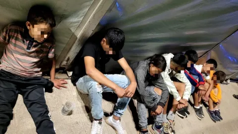 Nueve menores demorados por provocar desorden en el Domo del Centenario con gomeras