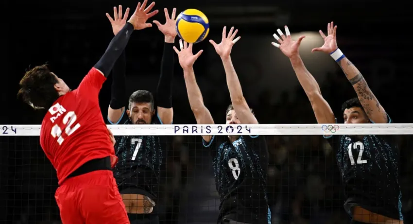 La selección argentina de vóley perdió ante Japón y peligra su clasificación a la siguiente ronda