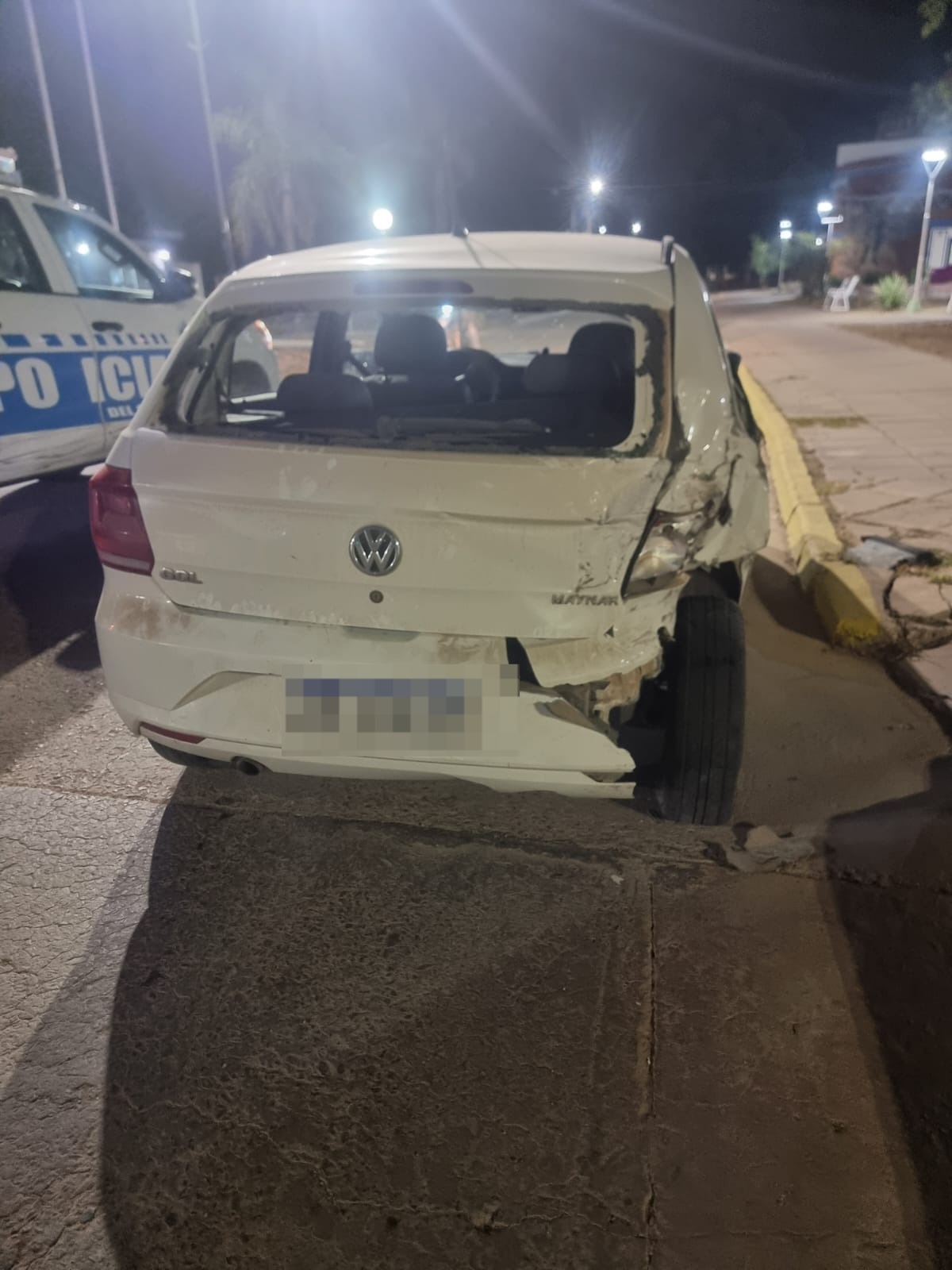 General Pinedo: Colisionaron dos automóviles