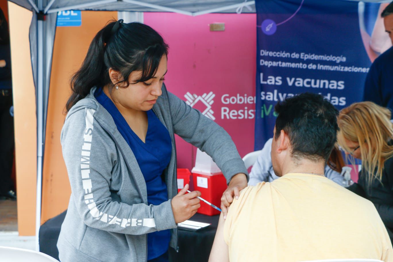 Esta tarde continúa la vacunación en la Posta de la Peatonal y Alberdi