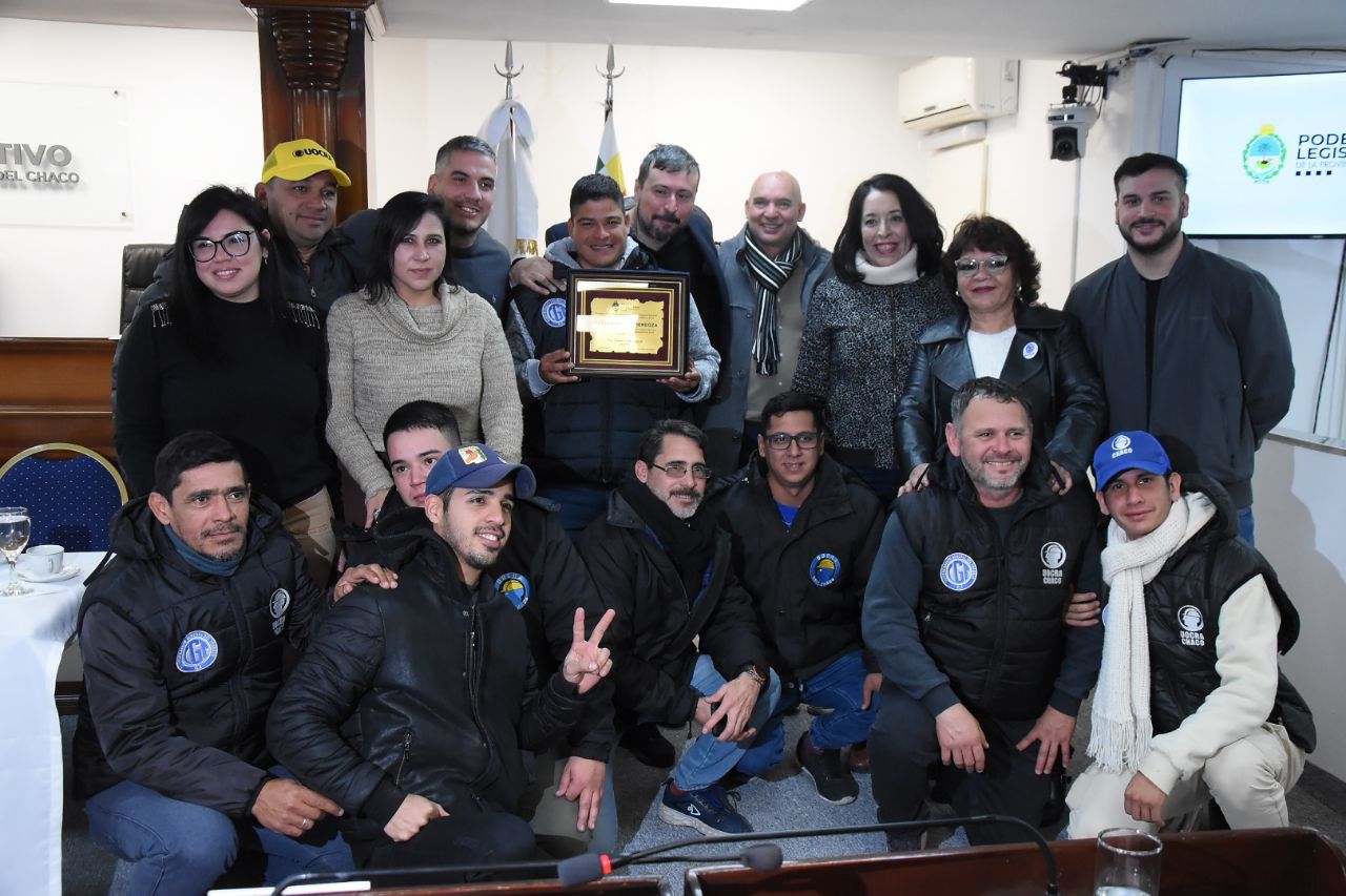 El Premio Anual de la Legislatura al Delegado y la Delegada Gremial de Base fue para Margarita Alegre y Walter Mendoza