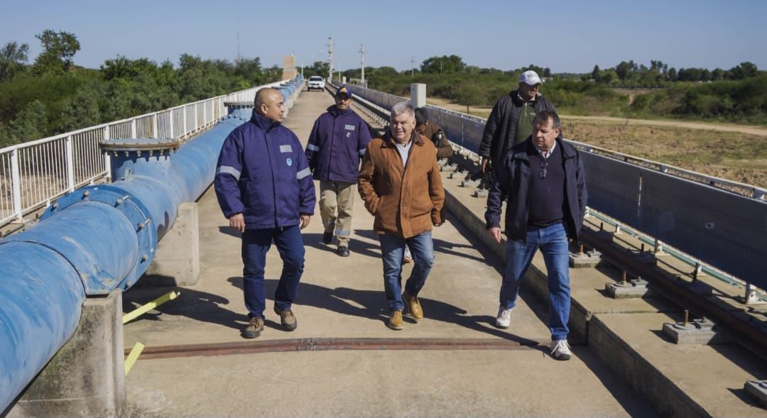 Tras años de abandono, se instaló una bomba de captación de agua en la planta de Puerto Lavalle
