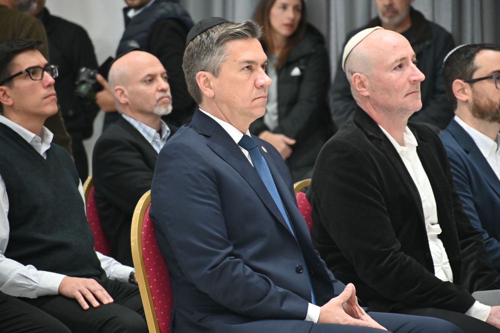 Zdero acompañó el acto por el 30° Aniversario del atentado a la AMIA