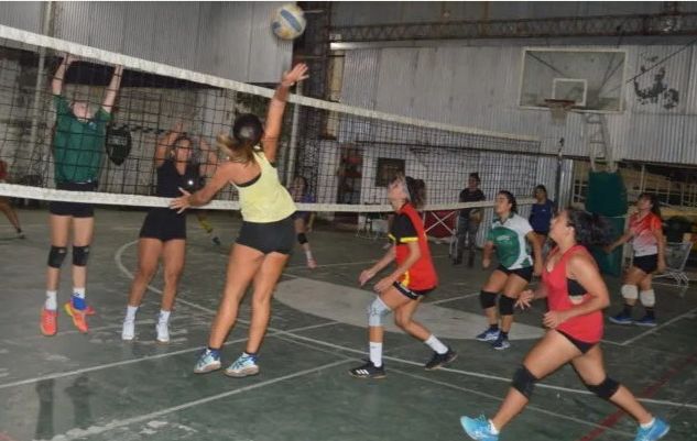 Jornada de Capacitaci{on del Instituto del Deporte Chaqueño en el Hindú Club