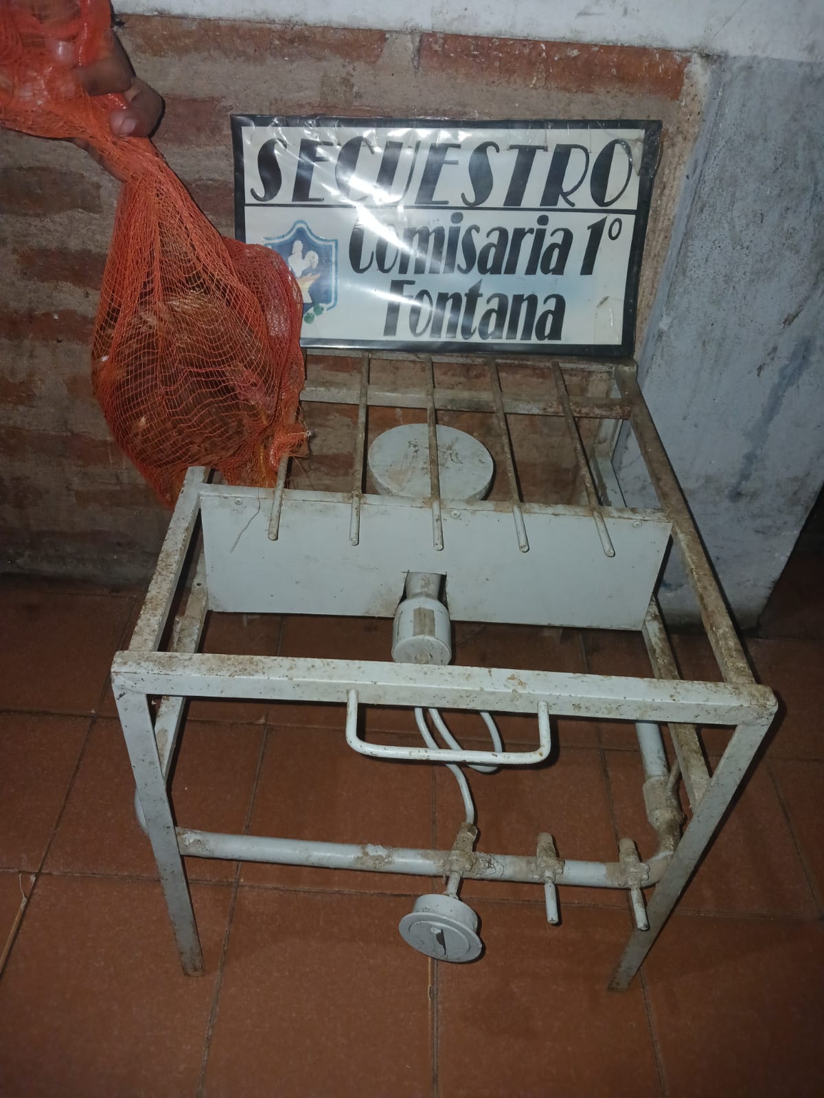 Fontana: Recuperan un anafe y una gallina sustraídos minutos antes