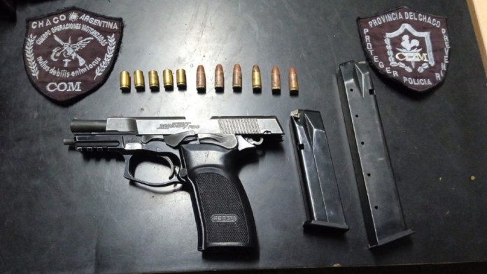 Detuvieron a tres jóvenes armados sobre avenida Castelli