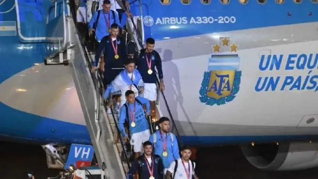 Sin Lionel Messi ni Dibu Martínez, la Selección Argentina regresará esta tarde al país