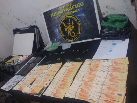 Allanamiento por una causa de drogas en Resistencia terminó con dos mujeres detenidas y múltiples secuestros