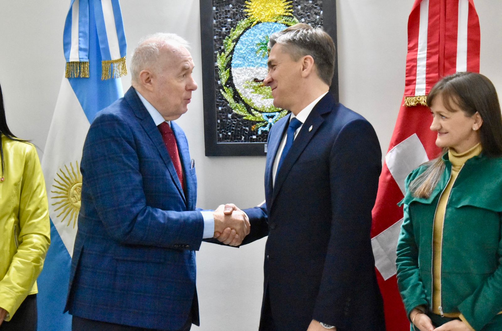 Relaciones bilaterales entre Chaco y Suiza:  el gobernador Leandro Zdero recibió hoy al Embajador Hans Ruedi Bortis