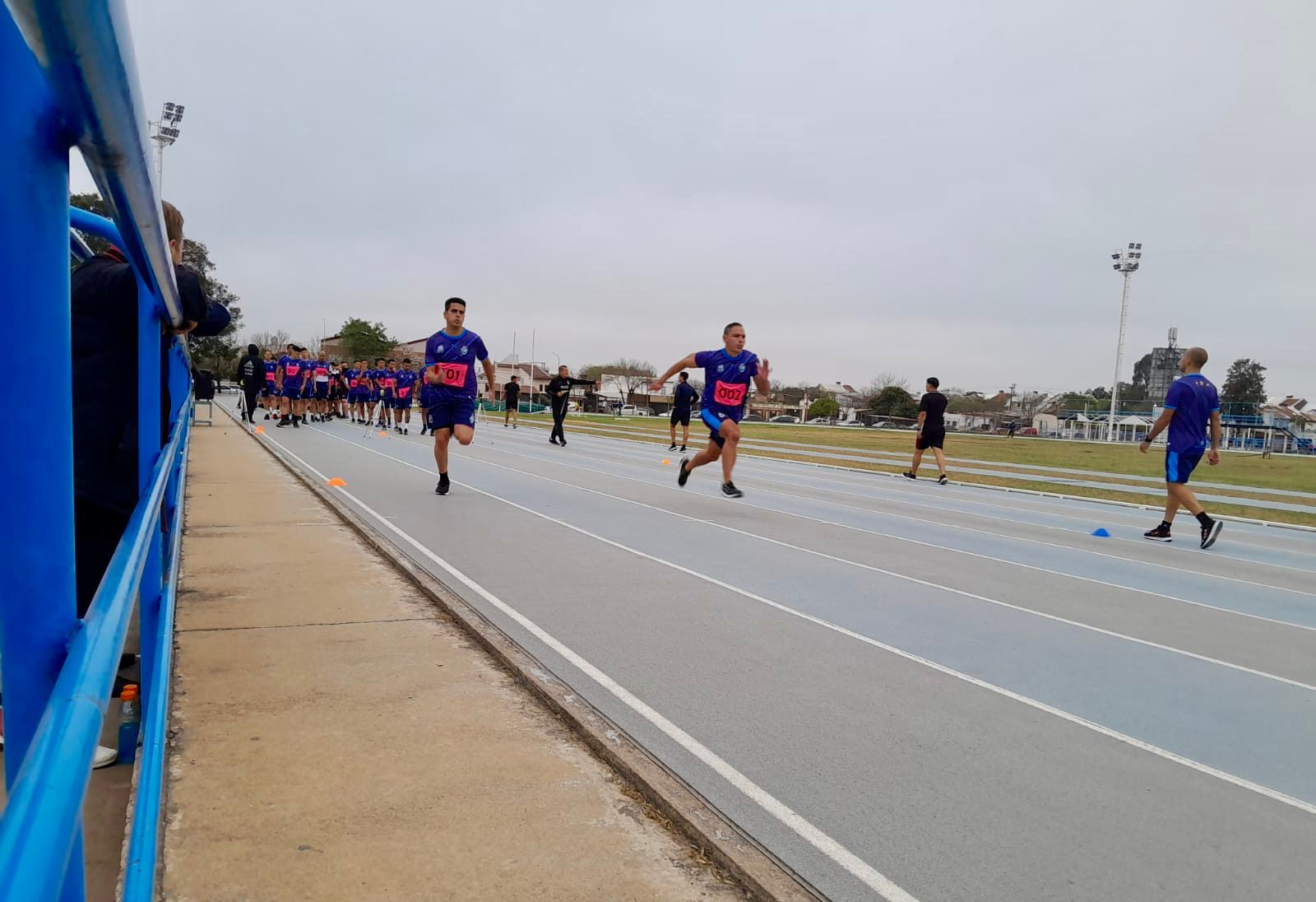 Alrededor de 200 árbitros de la región fueron evaluados en el Jaime Zapata