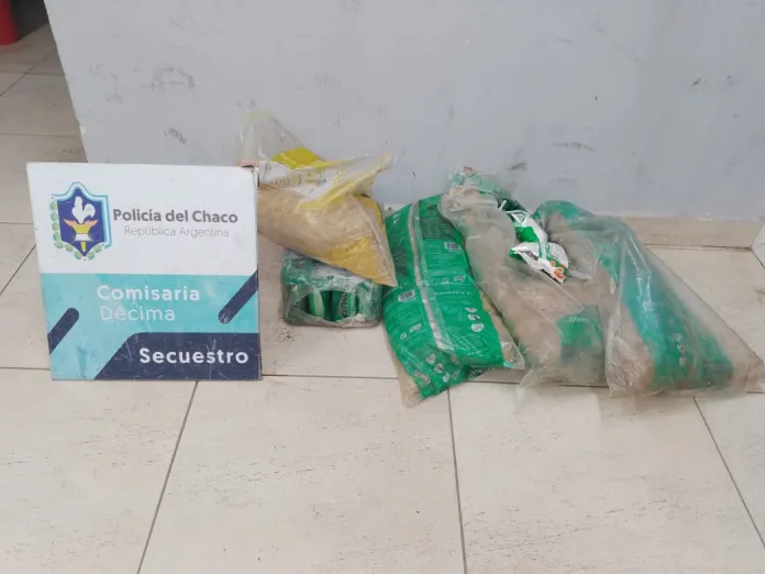 Jóvenes de 19 y 20 años intentaron llevar mercaderías de un mayorista pero los detuvieron