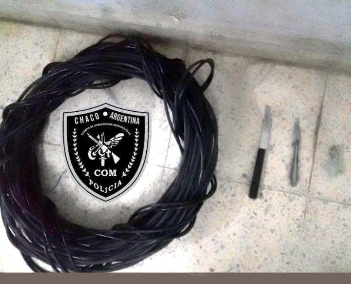 Robaban cables en plena avenida 9 de Julio y fueron descubiertos por la policía