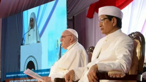 «Armonía religiosa» pidió Francisco en su último día en Indonesia