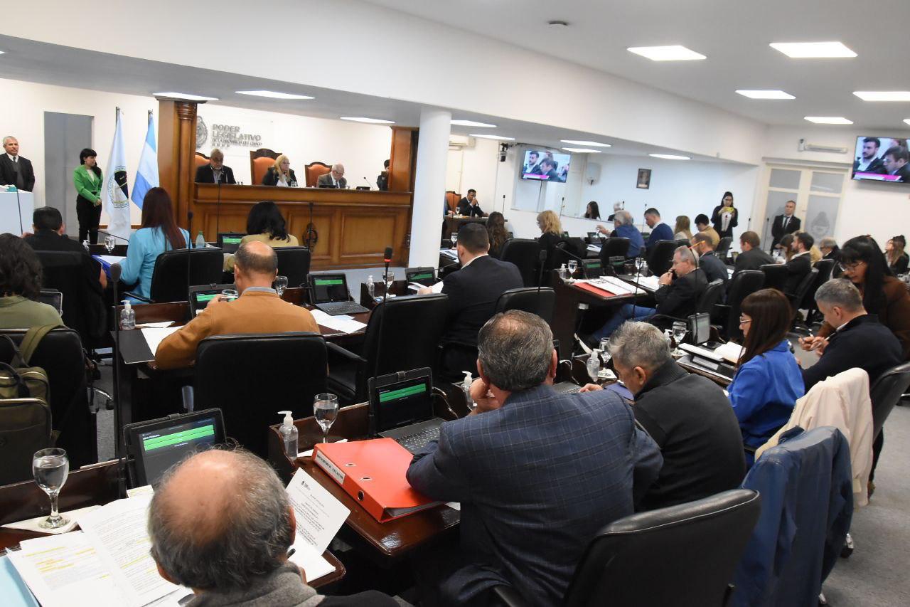 Sesión Extraordinaria: Se aprobó la adhesión de la provincia al RIGI