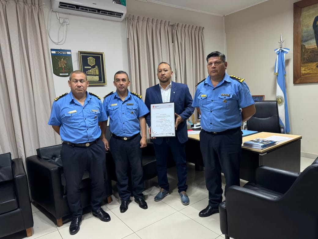 Policía del Chaco llegó a España para capacitarse en cyberseguridad