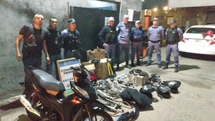 Allanan aguantaderos y desarmaderos de motos robadas