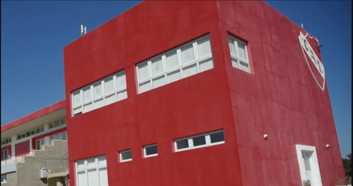 Una empleada de Independiente denunció por abuso a un utilero del plantel profesional