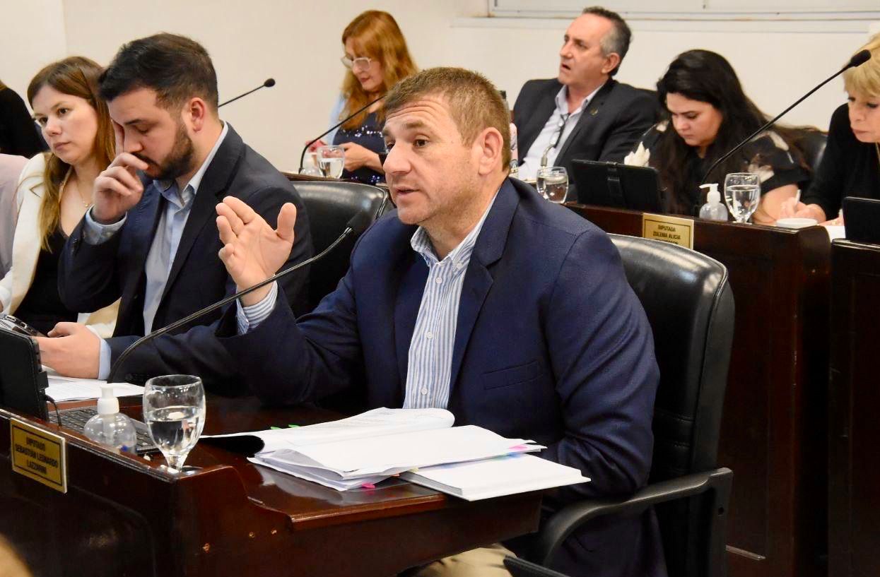 Comunicado Interbloque JxC : «Los obedientes de Coki frustraron el crédito para invertir en energía»