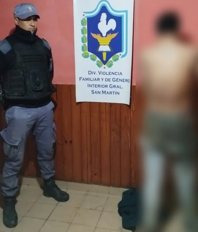 San Martín: llegó ebrio a la casa de su ex y con un cuchillo, pero la policía lo detuvo