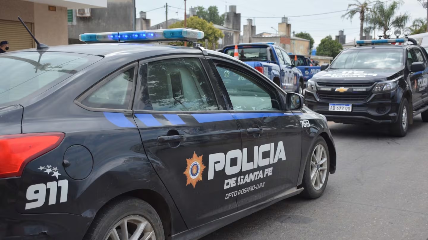 Horror en Santa Fe: una joven de 19 años denunció que dos hombres la asaltaron y violaron delante de sus hijos