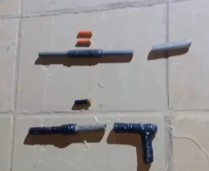 Sáenz Peña: detienen a un mayor y tres menores por una pelea callejera y secuestran dos tumberas