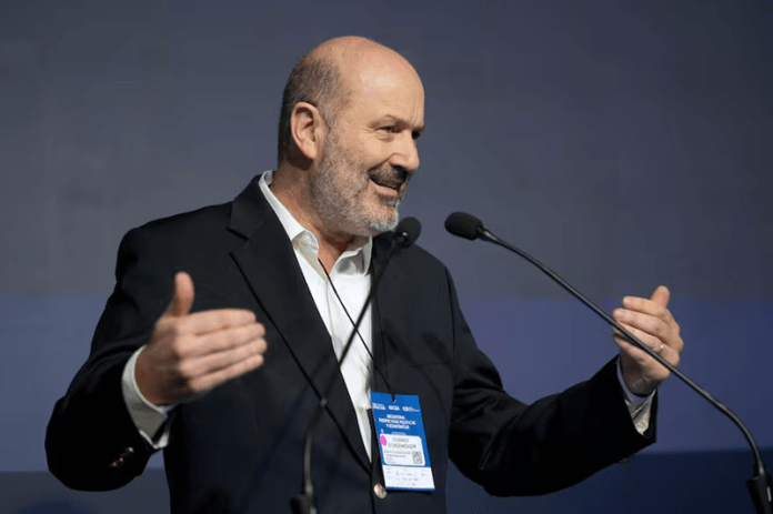 El Gobierno intima a jubilarse a los empleados públicos que cumplan con las condiciones