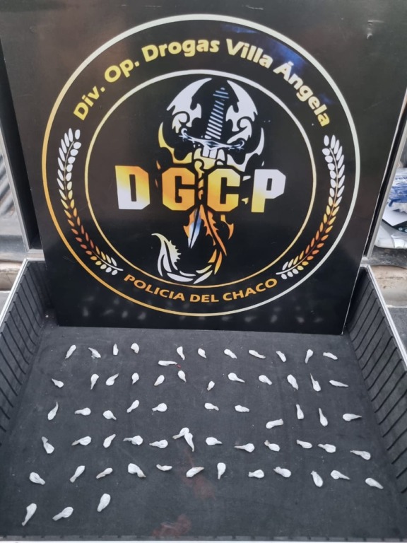 Villa Ángela: andaba en moto y los oficiales constataron que llevaba 64 bochitas de cocaína