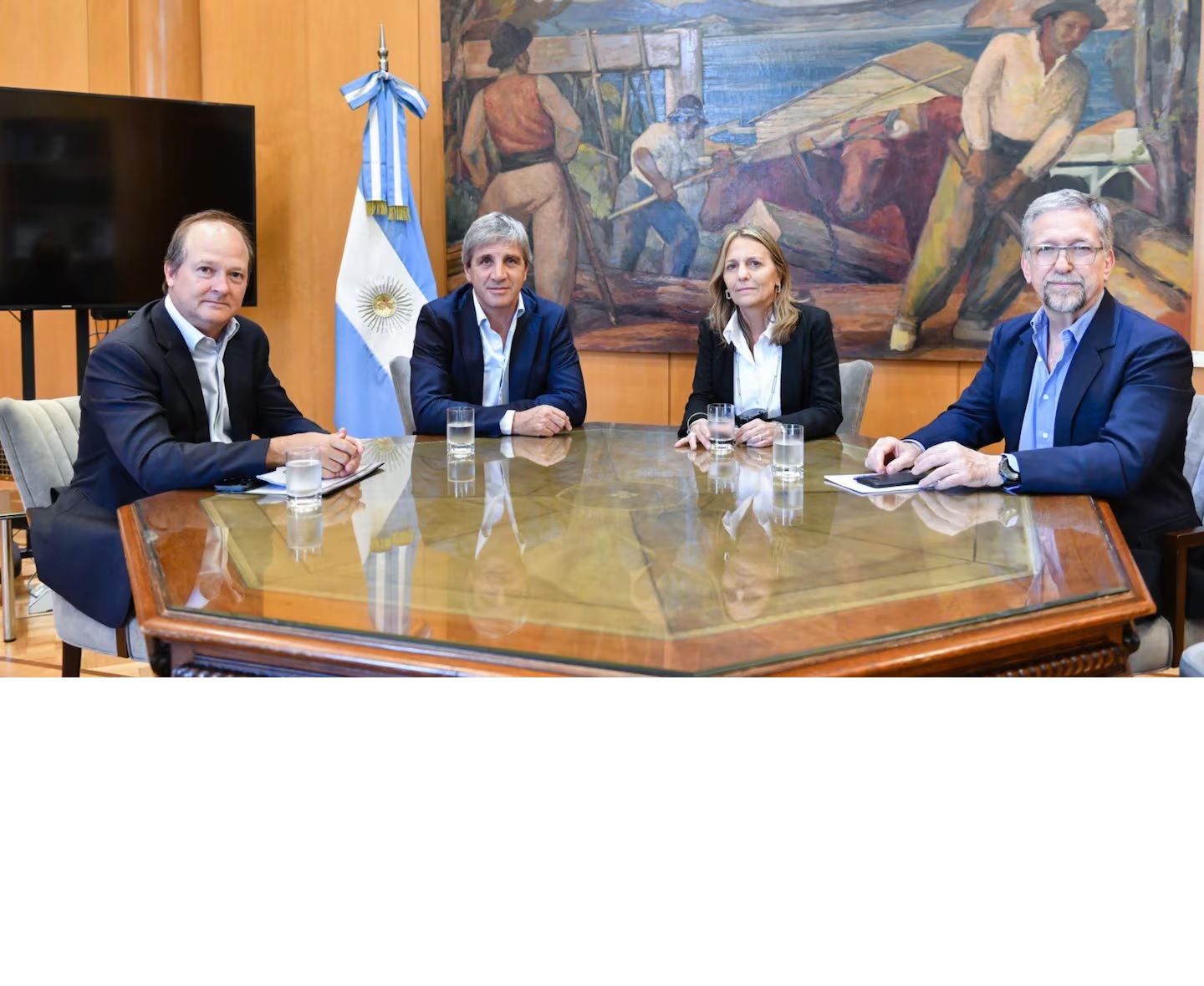 El Gobierno autorizó aumentos de hasta 2,7% en las tarifas de luz y gas para noviembre