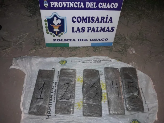 Las Palmas: huyó en moto de los policías porque llevaba casi 5 kilos de marihuana encima