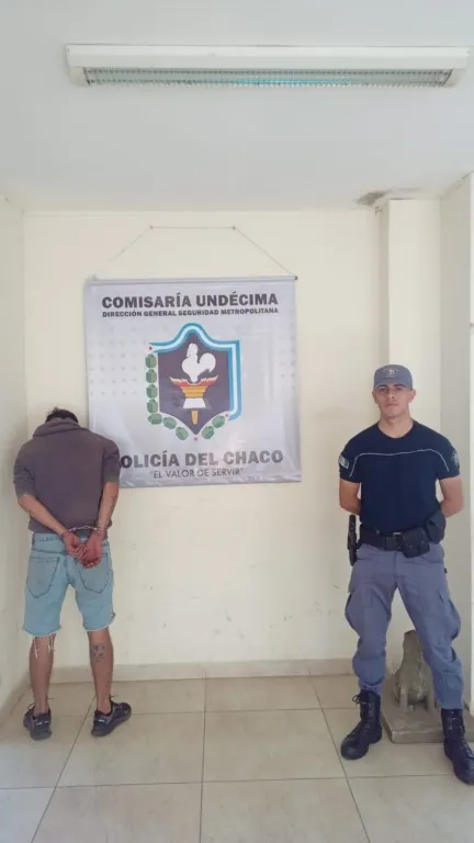 Quiso robarle la moto a la directora de una escuela y lo detuvieron