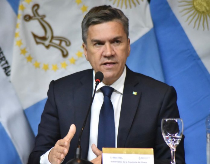 Zdero anunció un aumento salarial del 8,57% para docentes chaqueños
