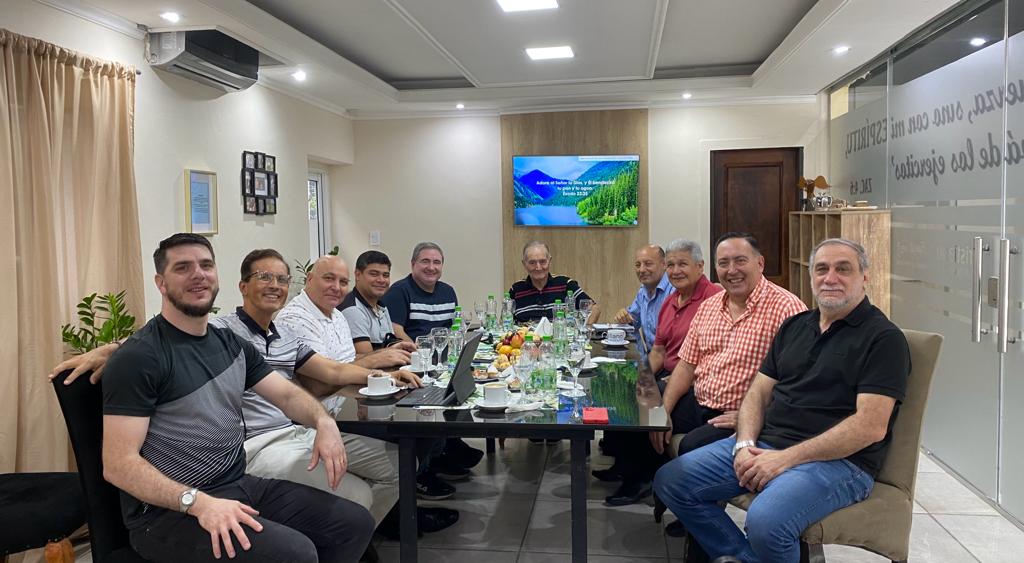 Pastores de la «MEM» respaldan el veto del Gobernador Leandro Zdero a la ley sobre embarazo adolescengte que promovía el aborto