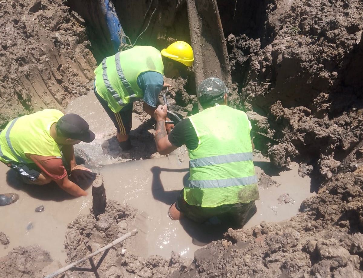 SAMEEP: múltiples reparaciones en los acueductos Carpincho Macho y Norte, Colonia  Benítez – Margarita Belén