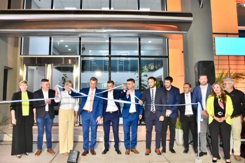 El gobernador Zdero inauguró el nuevo edificio de Lotería Chaqueña