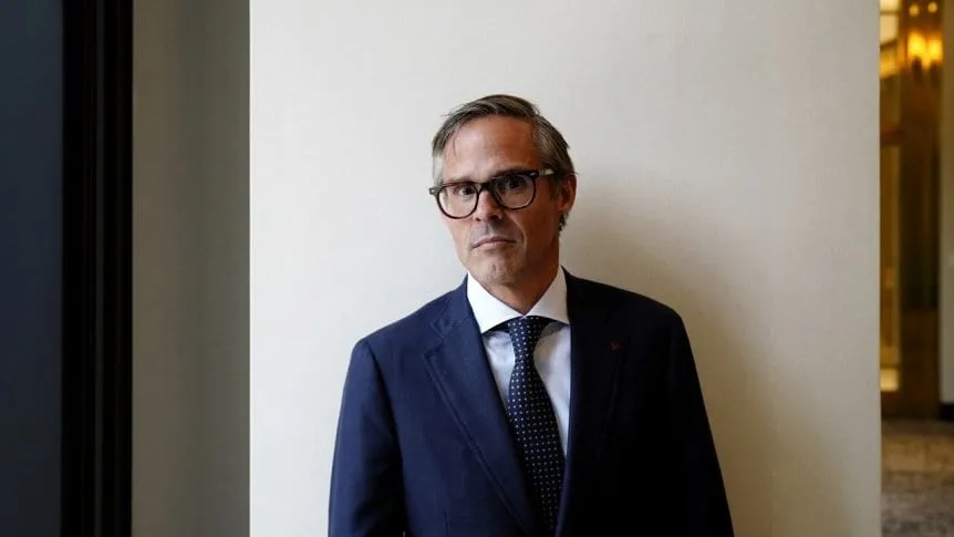 Quién es Foster Gillet, el millonario que financia la «revolución» en Estudiantes