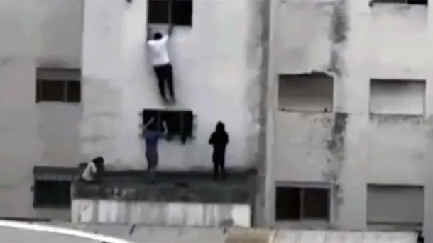 Incendio en Mar del Plata: huéspedes de un hotel saltaron por las ventanas para huir de las llamas