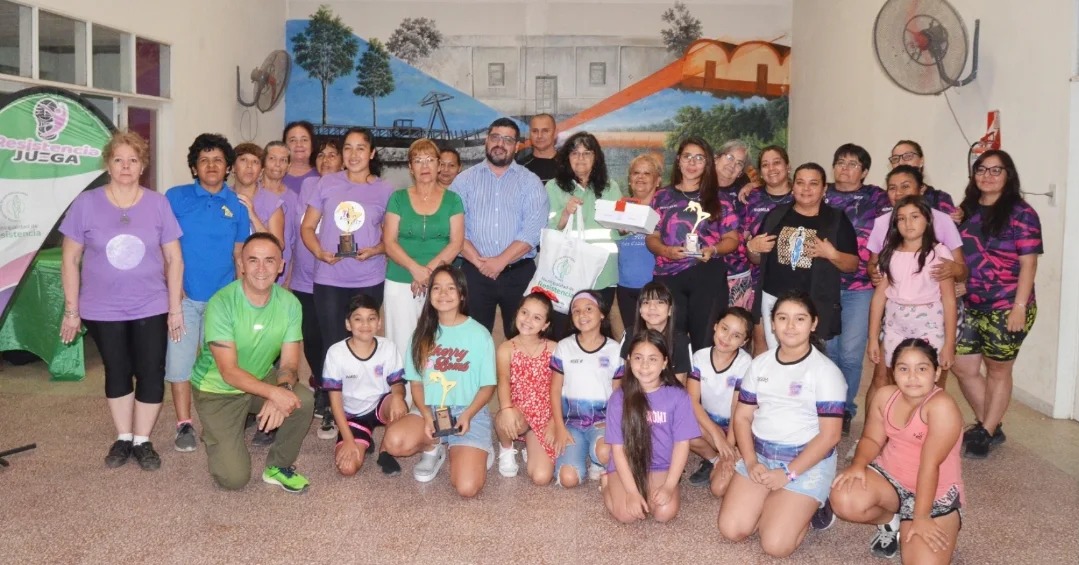 Pablo Mujica” Entregamos equipo de sonidos para las actividades artisticas,recreativas y deportivas de Centros Comunitarios de Villa Rio Negro y Los Cisnes”